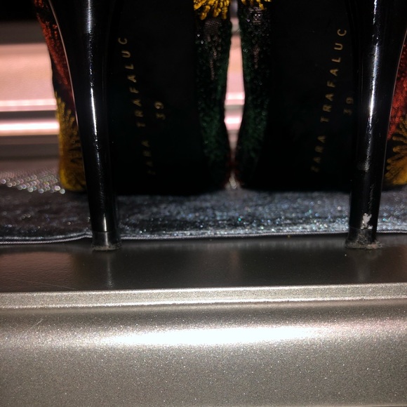 Zara heels with matching earrings - Picture 7 of 7
